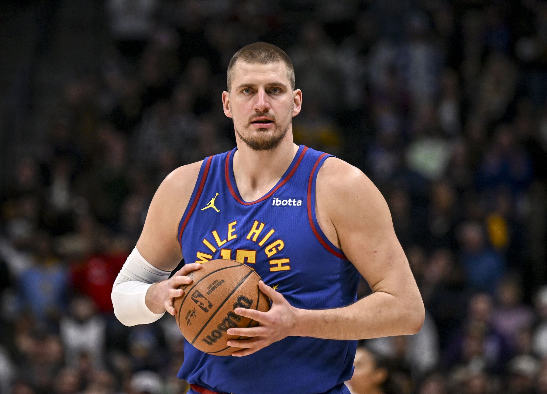 Bất khả chiến bại! Jokic ghi 90 điểm trong 2 ngày với tỉ lệ bắn gần 80%