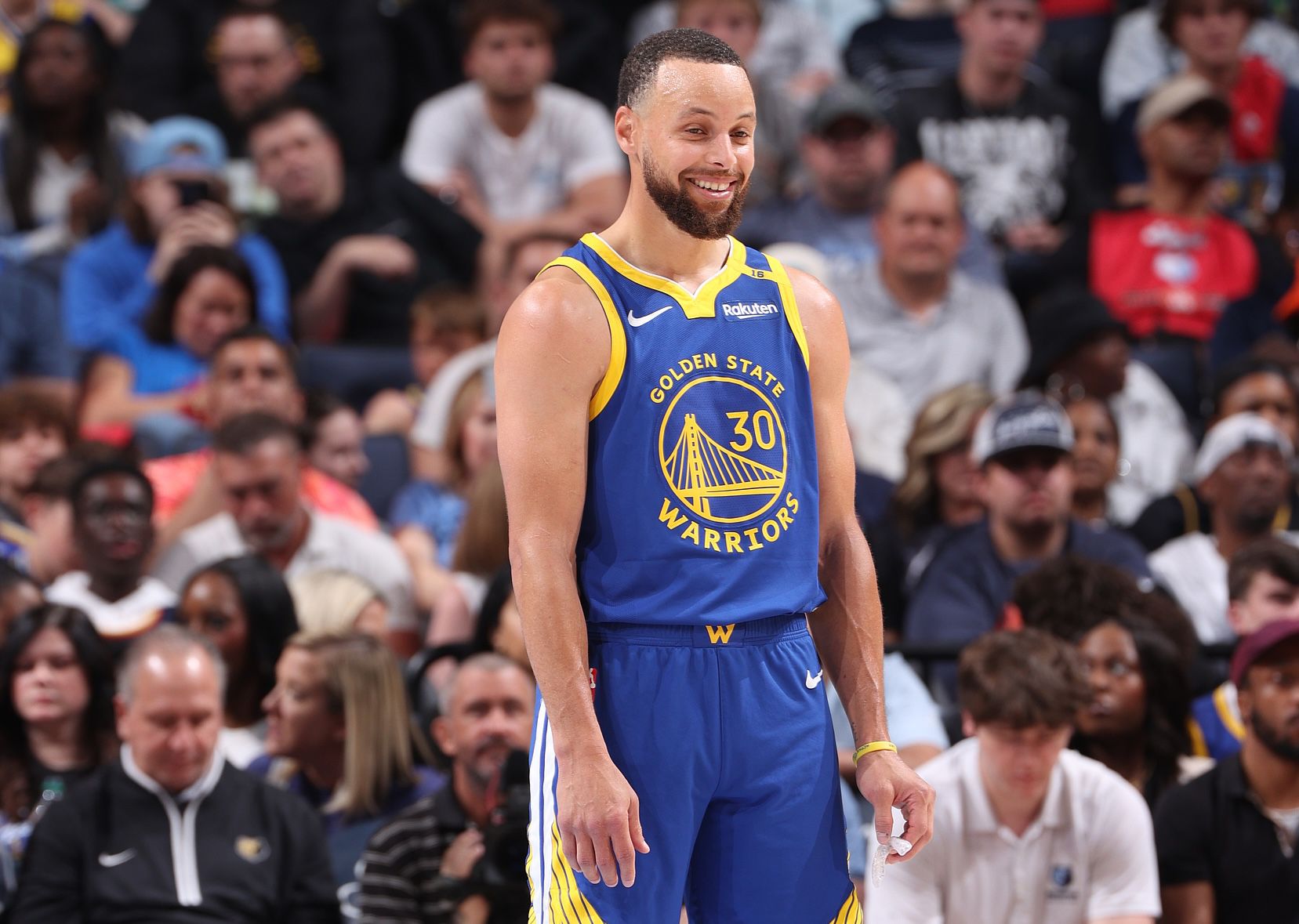 Mang Nike trước trận đấu! Curry: Bây giờ tôi là cầu thủ tự do, điều này đại diện cho một khởi đầu mới