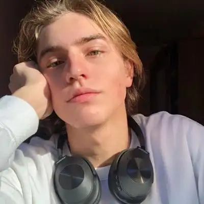 6686体育特邀作者少女心事