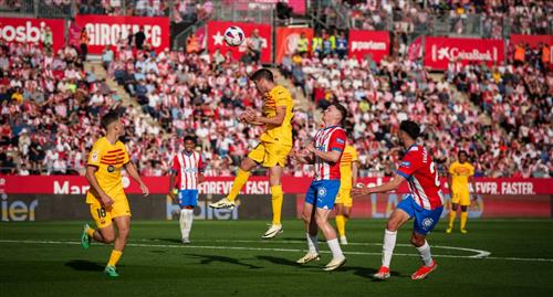 Girona đấu với Barcelona