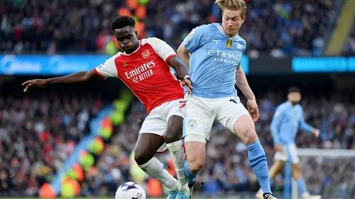 Manchester City đấu với Arsenal