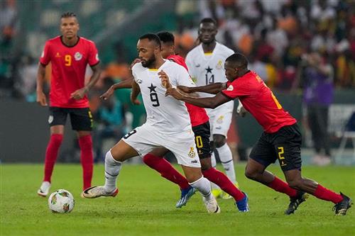 Mozambique đấu với Ghana