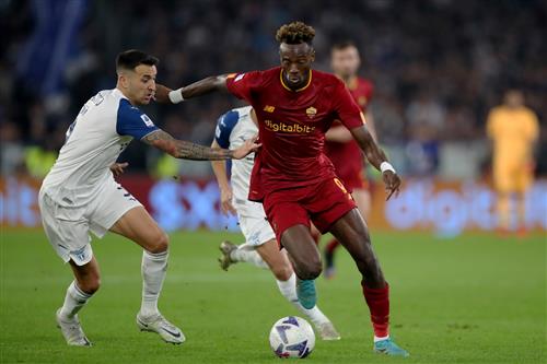 Lazio đấu với Roma